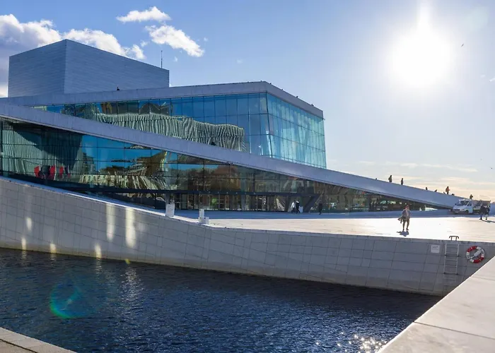 شقة Charming With Balcony Rooftop Access