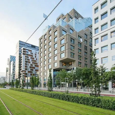 דירה Charming With Balcony Rooftop Access אוסלו
