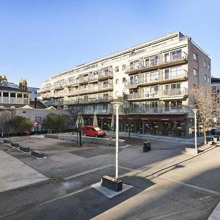 דירה Charming With Balcony Rooftop Access אוסלו