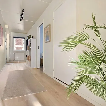 Charming With Balcony Rooftop Access * אוסלו