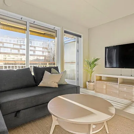 Charming With Balcony Rooftop Access דירה *