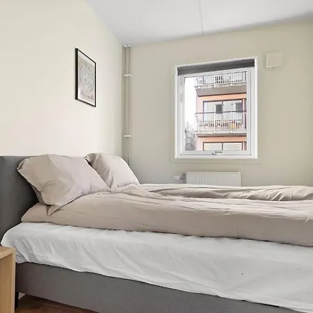 Charming With Balcony Rooftop Access דירה *
