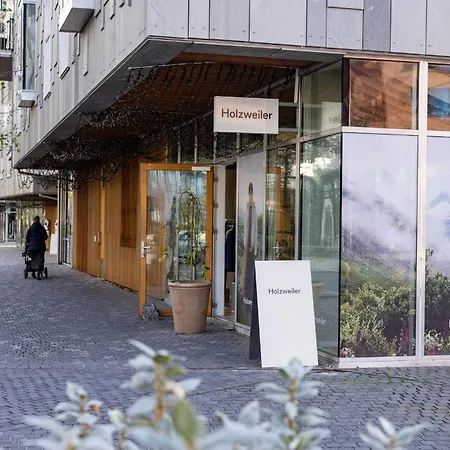 Charming With Balcony Rooftop Access Leilighet *