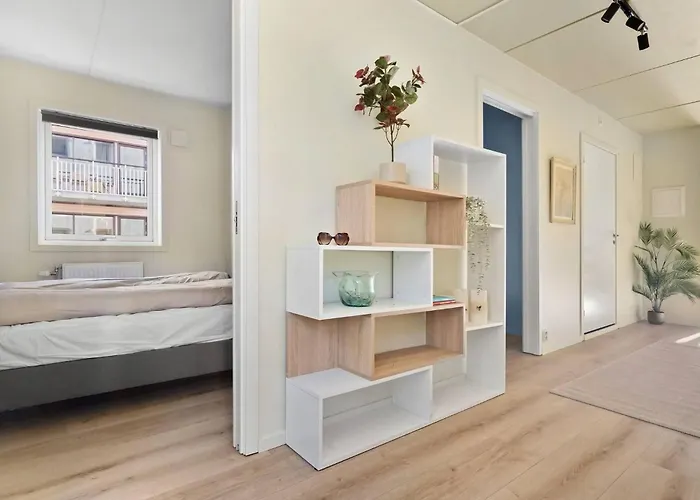 아파트 Charming With Balcony Rooftop Access *